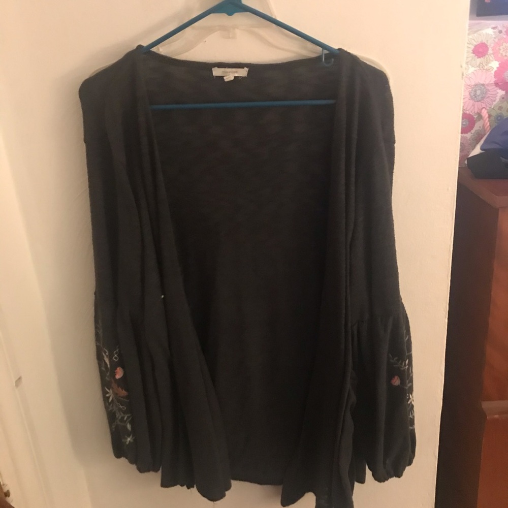 Sweater - Picture 2 of 2